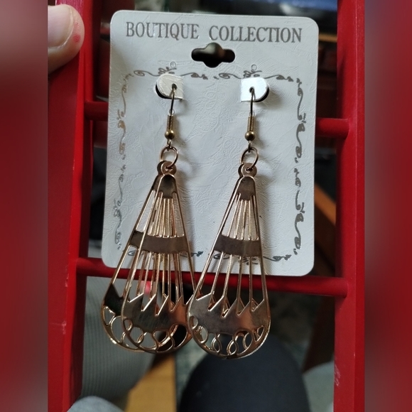 👜$3 - Set of‎ earrings (2 pair) bronze. #105 - Picture 7 of 13
